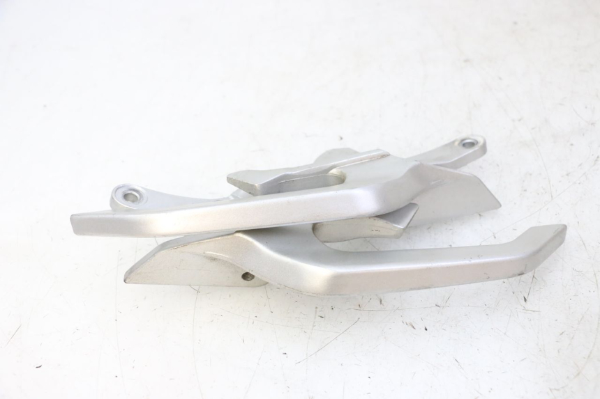 photo de POIGNEE ARRIERE STAHO FH 50 (2018 - 2019) - Détail de la pièce