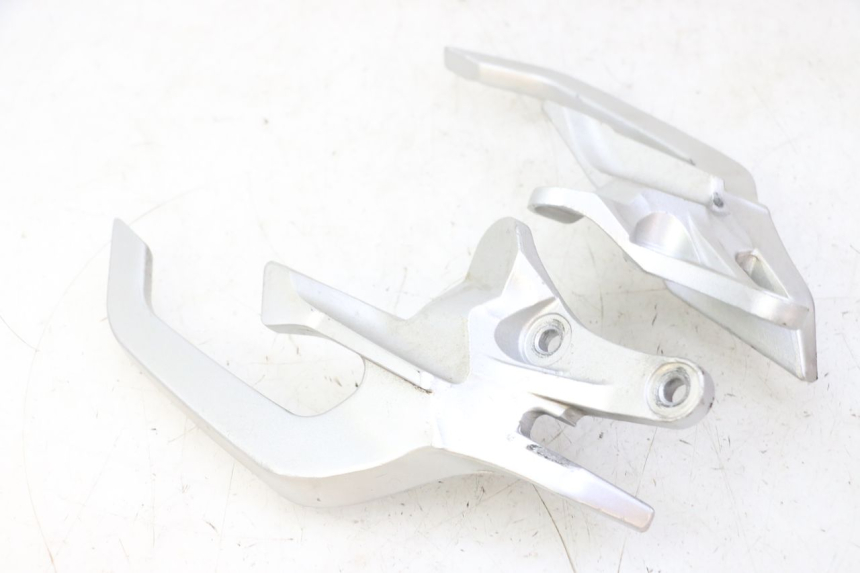 photo de POIGNEE ARRIERE STAHO FH 50 (2018 - 2019) - Vue d’ensemble