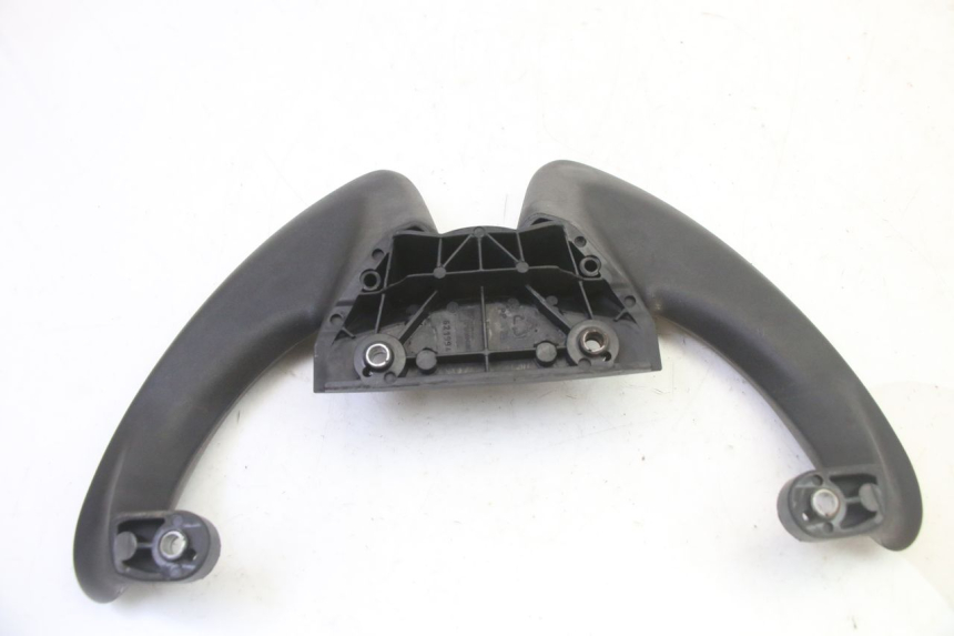 photo de POIGNEE ARRIERE PIAGGIO FLY 2T 50 (2004 - 2017) - Points de fixation