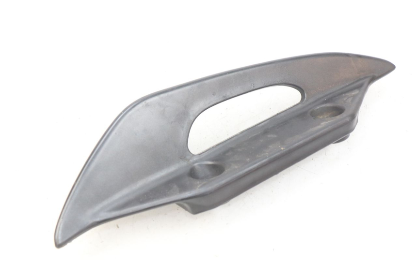 photo de POIGNEE ARRIERE GAUCHE SUZUKI BURGMAN 125 (2007 - 2014) - Vue d’ensemble