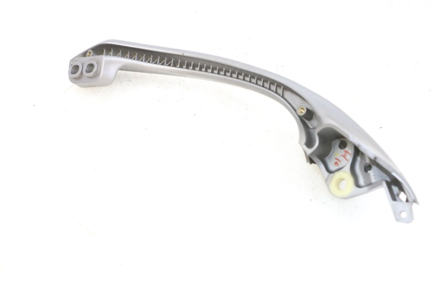 photo de POIGNEE ARRIERE GAUCHE SUZUKI BURGMAN 650 (2013 - 2020) - Gros plan technique