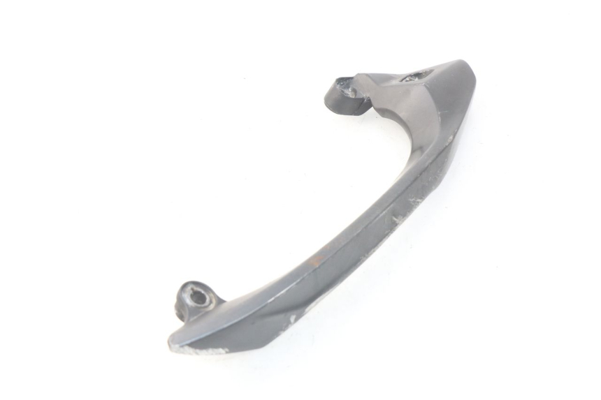 photo de POIGNEE ARRIERE GAUCHE SYM JOYMAX 250 (2013 - 2017) - Gros plan technique