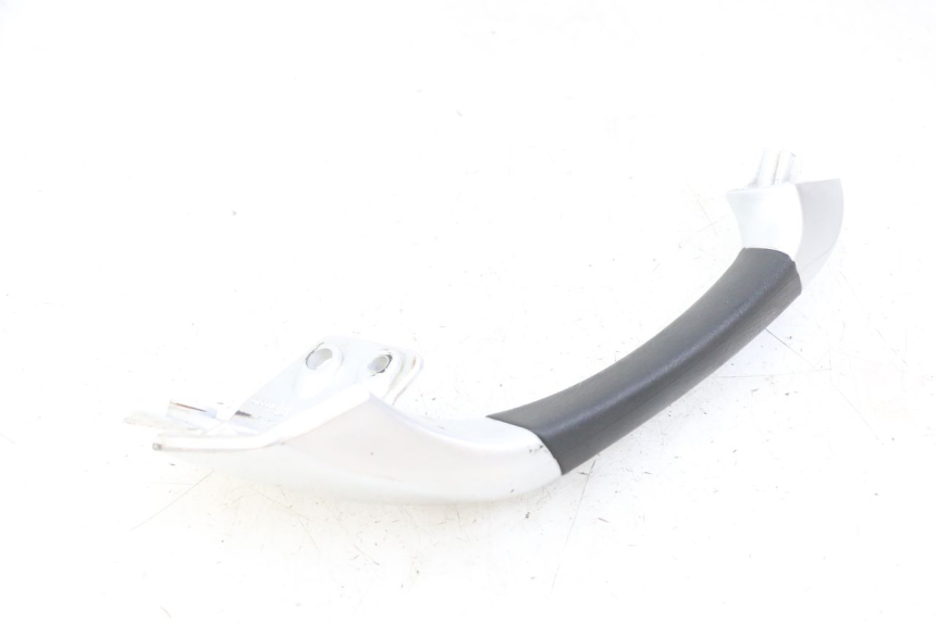 photo de POIGNEE ARRIERE GAUCHE PIAGGIO MP3 LT 300 (2010 - 2016) - Points de fixation