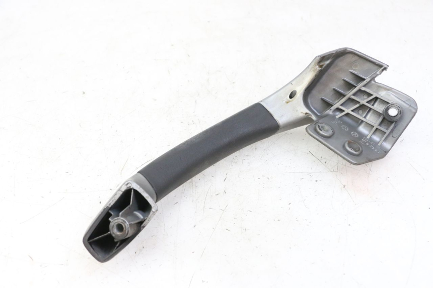 photo de POIGNEE ARRIERE GAUCHE PIAGGIO MP3 125 (2006 - 2014) - Zoom état d’usage