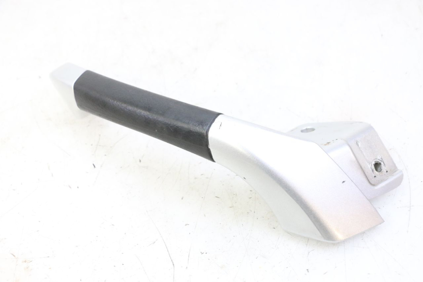 photo de POIGNEE ARRIERE GAUCHE PIAGGIO MP3 RL 250 (2006 - 2010) - Vue principale