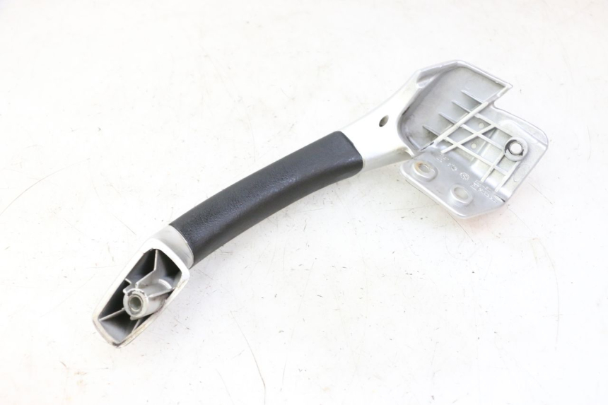 photo de POIGNEE ARRIERE GAUCHE PIAGGIO MP3 RL 250 (2006 - 2010) - Vue d’ensemble