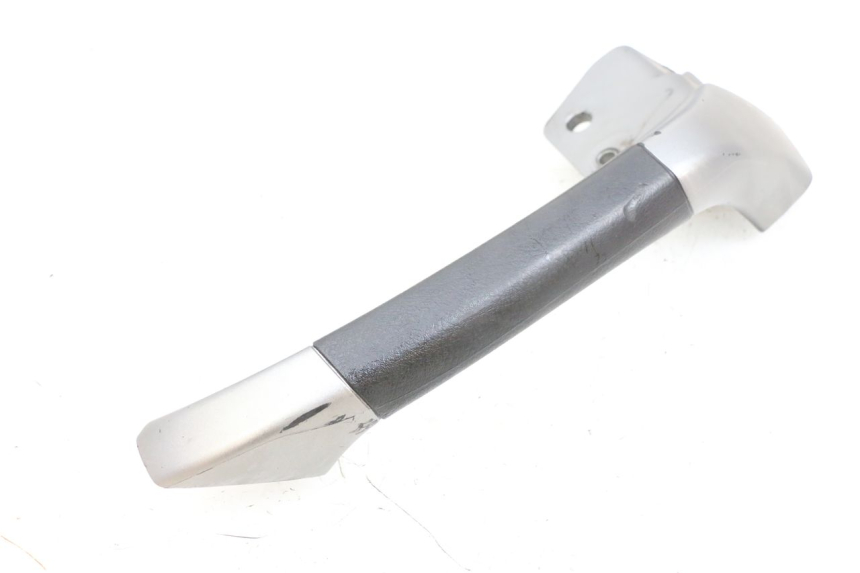 photo de POIGNEE ARRIERE GAUCHE PIAGGIO MP3 125 (2006 - 2014) - Vue principale