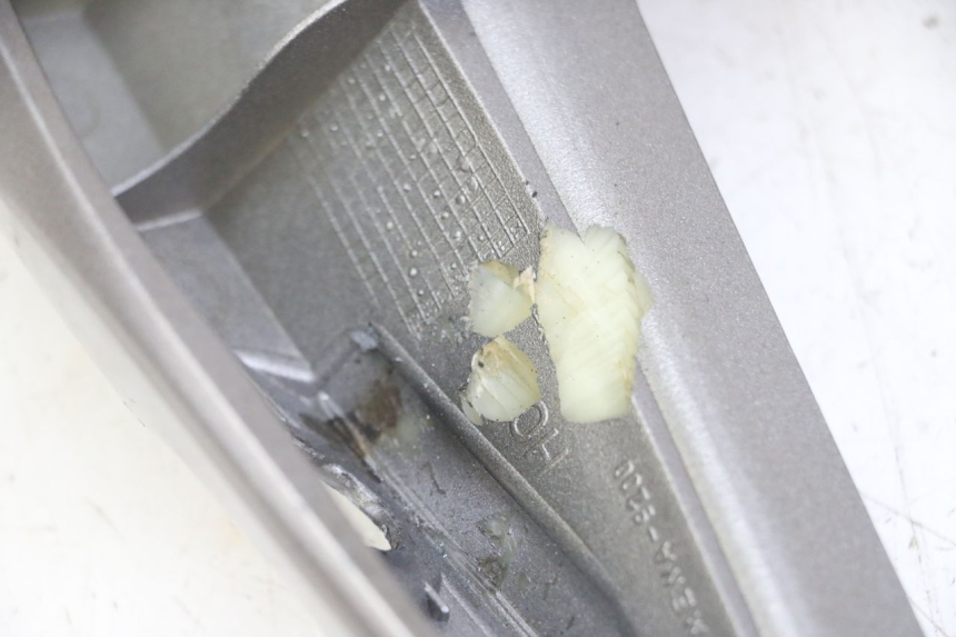 photo de POIGNEE ARRIERE GAUCHE HONDA NTV DEAUVILLE ABS 700 (2007 - 2016) - Zoom état d’usage