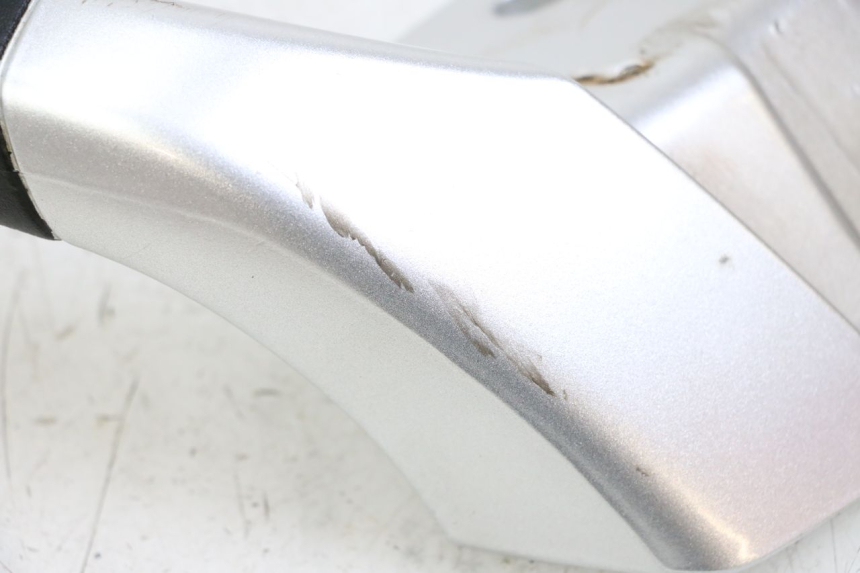 photo de POIGNEE ARRIERE GAUCHE PIAGGIO MP3 LT 400 (2007 - 2012) - Vue d’ensemble