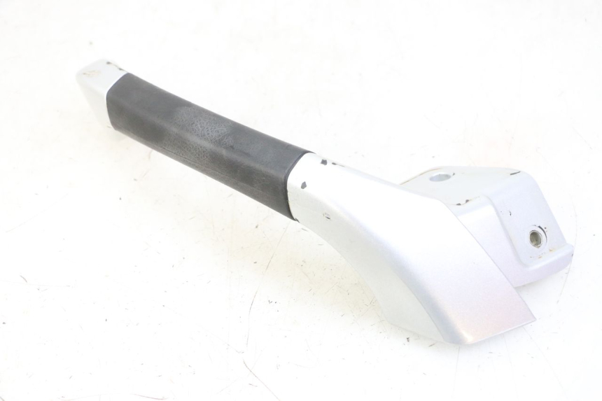 photo de POIGNEE ARRIERE GAUCHE PIAGGIO MP3 LT 400 (2007 - 2012) - Vue d’ensemble