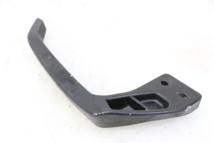 photo de POIGNEE ARRIERE GAUCHE MAG POWER R-STREET 50 (2016 - 2025) - Zoom état d’usage