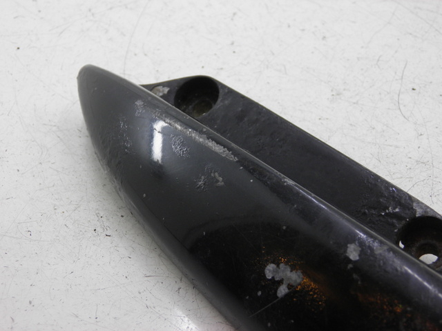 photo de POIGNEE ARRIERE GAUCHE SUZUKI UH BURGMAN 125 (2002 - 2006) - Autre angle de vue