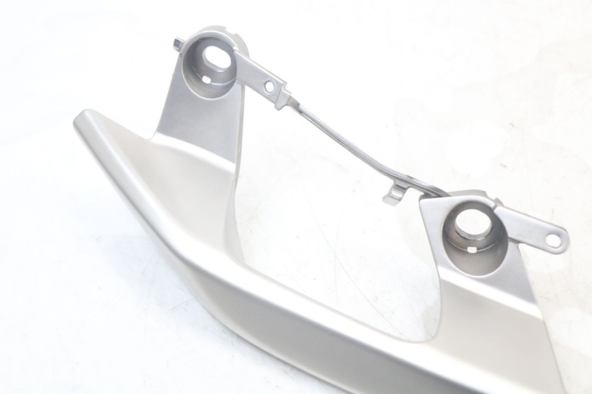 photo de POIGNEE ARRIERE GAUCHE YAMAHA XMAX X-MAX ABS 125 (2017 - 2020) - Détail de la pièce