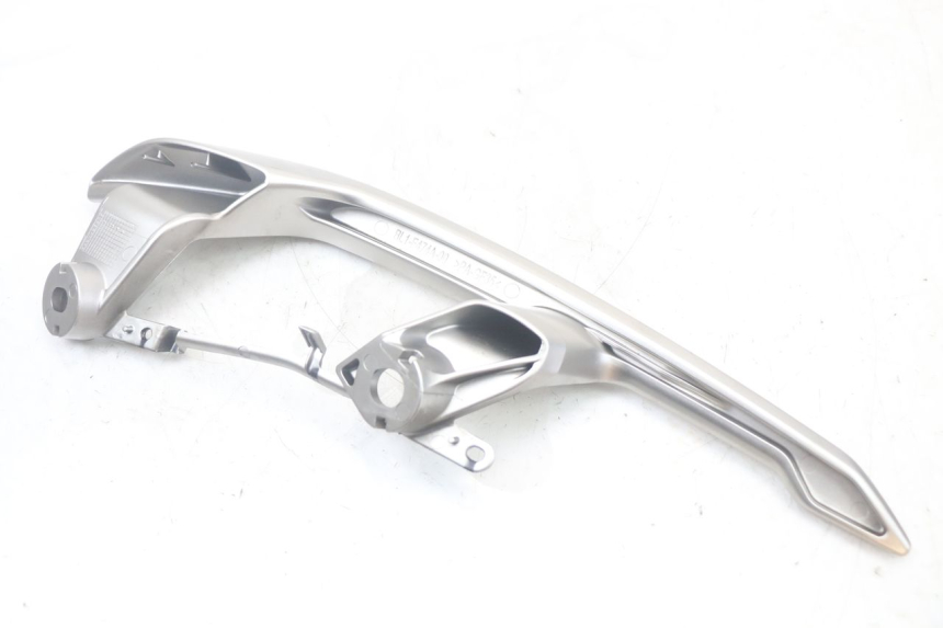 photo de POIGNEE ARRIERE GAUCHE YAMAHA XMAX X-MAX ABS 125 (2017 - 2020) - Gros plan technique