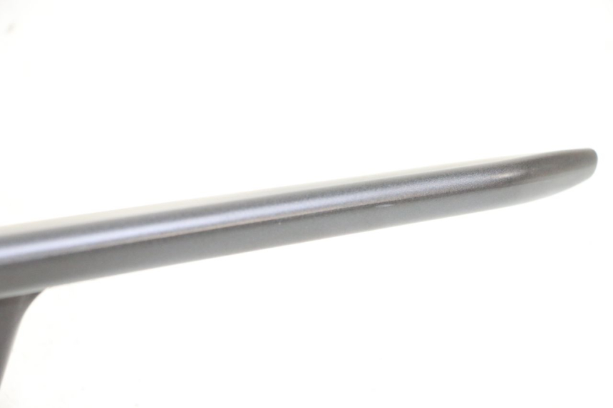 photo de POIGNEE ARRIERE GAUCHE YAMAHA XMAX X-MAX 125 (2021 - 2025) - Détail de la pièce