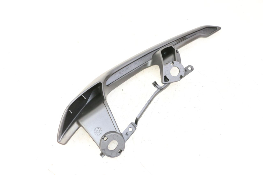 photo de POIGNEE ARRIERE GAUCHE YAMAHA XMAX X-MAX 125 (2021 - 2025) - Autre angle de vue