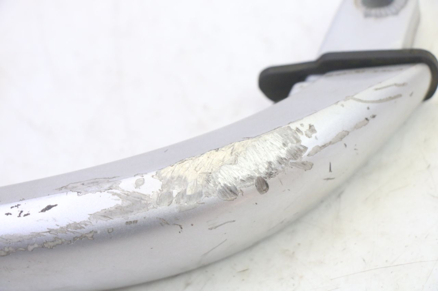 photo de POIGNEE ARRIERE GAUCHE YAMAHA X-MAX XMAX 250 (2006 - 2009) - Zoom état d’usage