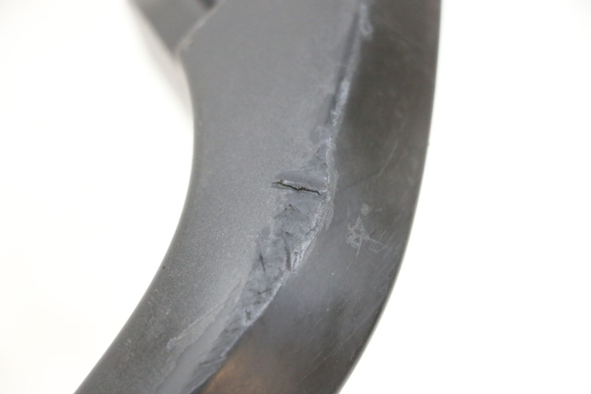 photo de POIGNEE ARRIERE GAUCHE YAMAHA X-MAX XMAX 125 (2010 - 2013) - Détail de la pièce