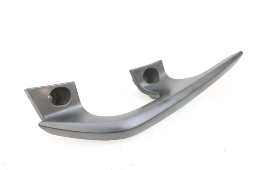 photo de POIGNEE ARRIERE GAUCHE YAMAHA X-MAX XMAX 125 (2010 - 2013) - Points de fixation