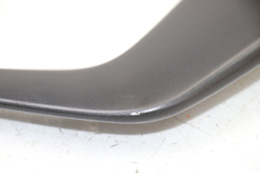 photo de POIGNEE ARRIERE GAUCHE YAMAHA TRACER 7 700 (2020 - 2024) - Zoom état d’usage