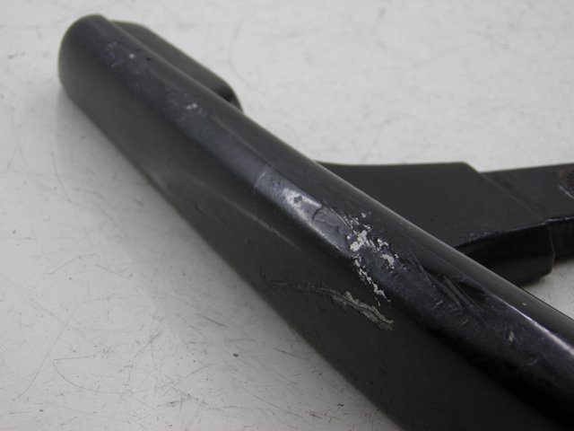 photo de POIGNEE ARRIERE GAUCHE YAMAHA XMAX X-MAX 125 (2006 - 2009) - Autre angle de vue