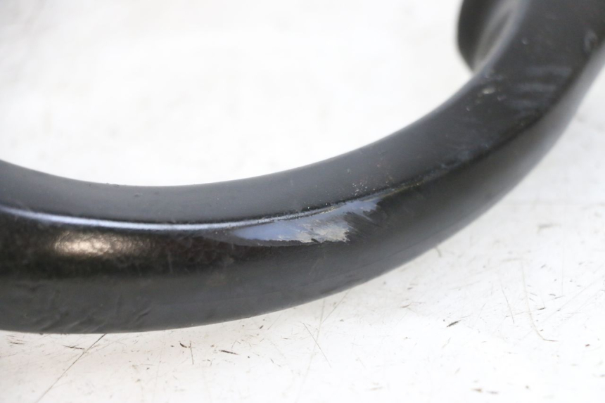 photo de POIGNEE ARRIERE GAUCHE KAWASAKI ZR 7 750 (1999 - 2004) - Points de fixation