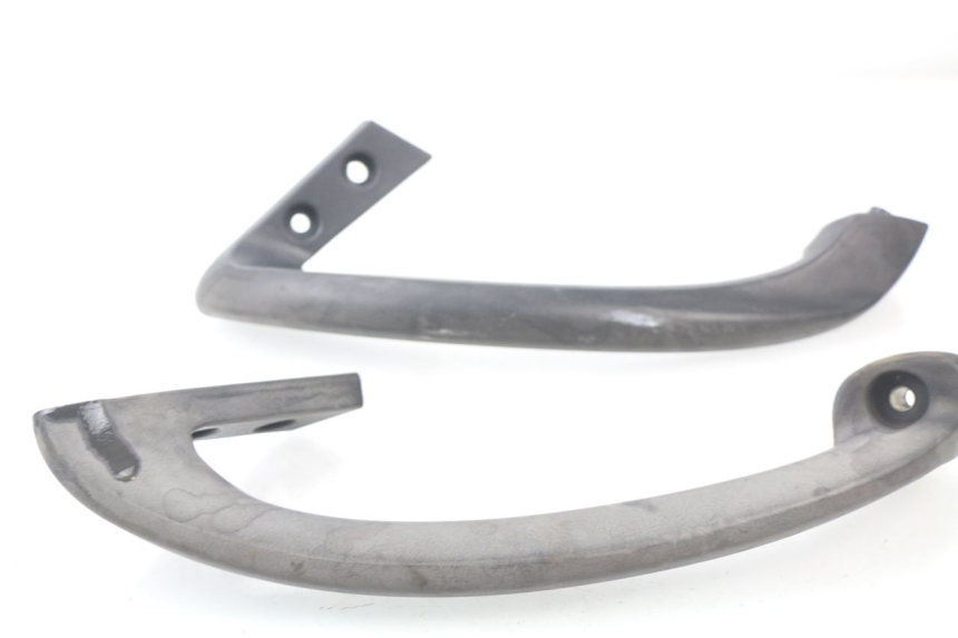 photo de POIGNEE ARRIERE KYMCO GRAND DINK 250 (2002 - 2007) - Détail de la pièce