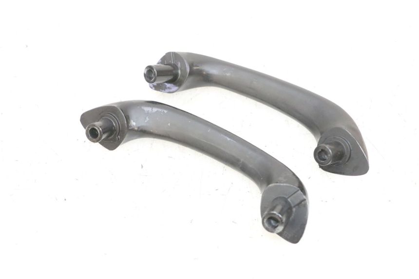 photo de POIGNEE ARRIERE SUZUKI GSF N BANDIT 600 (1996 - 1999) - Gros plan technique