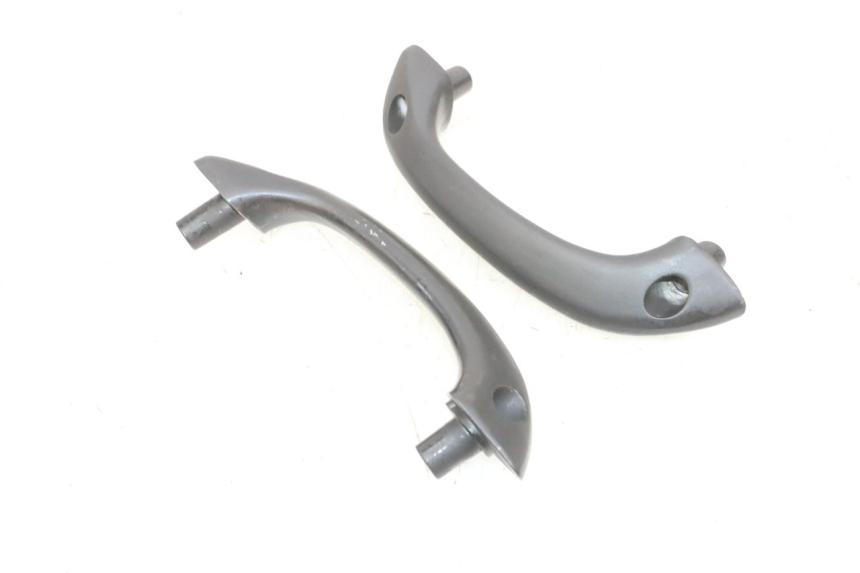 photo de POIGNEE ARRIERE SUZUKI GSF N BANDIT 600 (1996 - 1999) - Vue d’ensemble