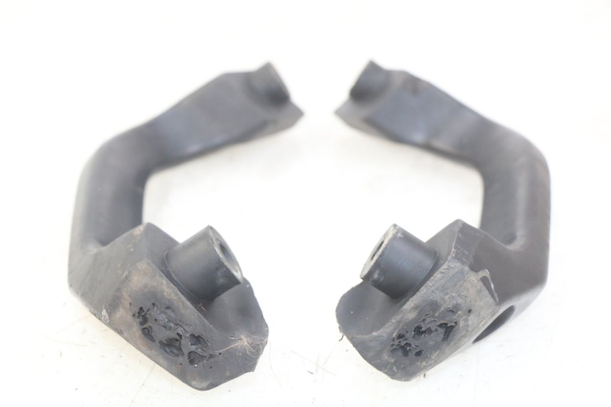 photo de POIGNEE ARRIERE SUZUKI GSX-F GSX  F 1100 (1988 - 1994) - Autre angle de vue