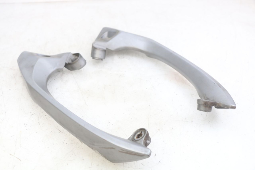 photo de POIGNEE ARRIERE SYM GTS EFI 125 (2012 - 2016) - Vue d’ensemble