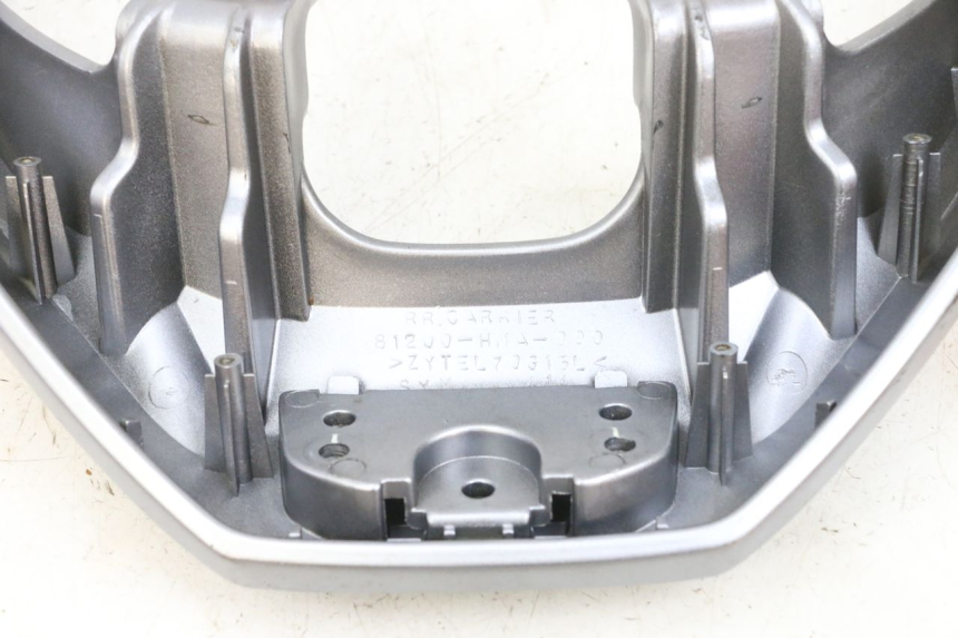 photo de POIGNEE ARRIERE SYM GTS EVO 125 (2009 - 2013) - Gros plan technique