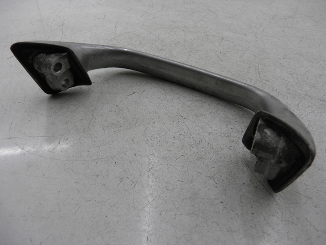 photo de POIGNEE ARRIERE HONDA CB SEVEN FITTY 750 (1992 - 2003) - Zoom état d’usage