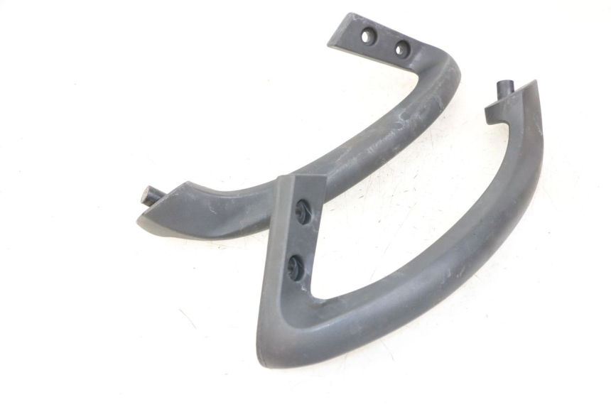 photo de POIGNEE ARRIERE KYMCO GRAND DINK 125 (2008 - 2014) - Autre angle de vue