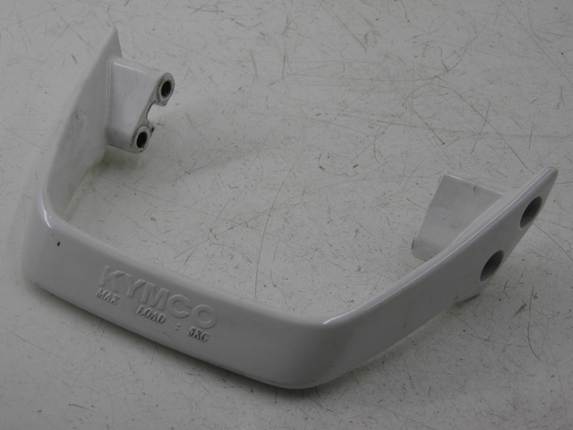 photo de POIGNEE ARRIERE KYMCO QUANNON NAKED 125 (2010) - Vue principale