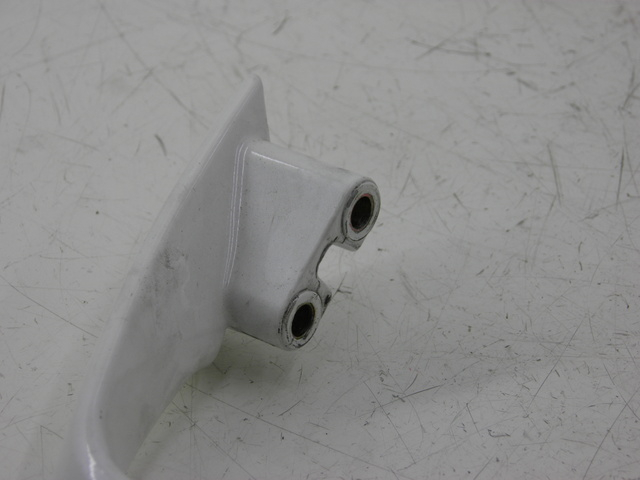 photo de POIGNEE ARRIERE KYMCO QUANNON NAKED 125 (2010) - Autre angle de vue