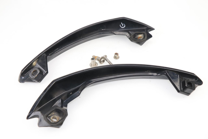 photo de POIGNEE ARRIERE SYM MAXSYM I 400 (2011 - 2016) - Détail de la pièce