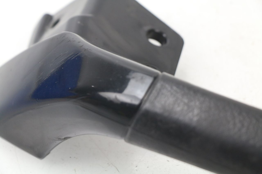 photo de POIGNEE ARRIERE PIAGGIO MP3 LT 400 (2007 - 2012) - Détail de la pièce