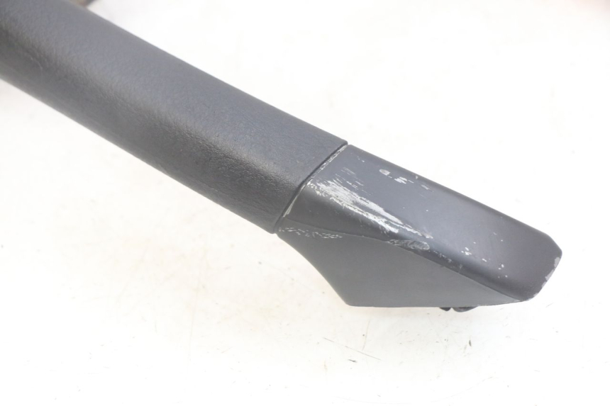 photo de POIGNEE ARRIERE PIAGGIO MP3 LT 400 (2007 - 2012) - Vue d’ensemble