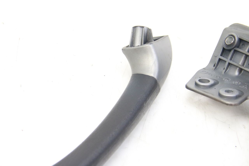 photo de POIGNEE ARRIERE PIAGGIO MP3 125 (2006 - 2014) - Zoom état d’usage