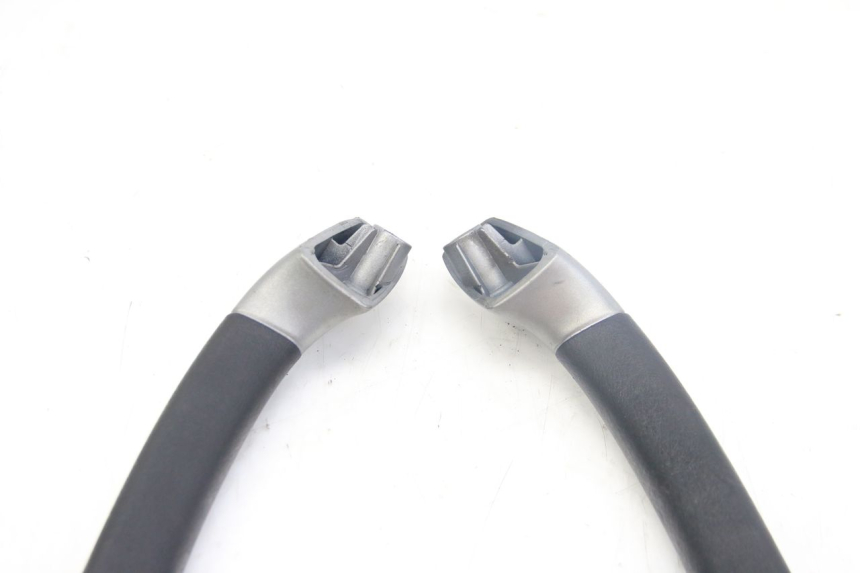 photo de POIGNEE ARRIERE PIAGGIO MP3 125 (2006 - 2014) - Détail de la pièce