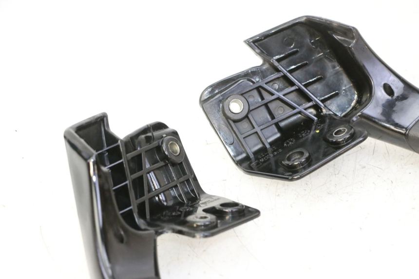 photo de POIGNEE ARRIERE PIAGGIO MP3 500 (2011 - 2015) - Zoom état d’usage