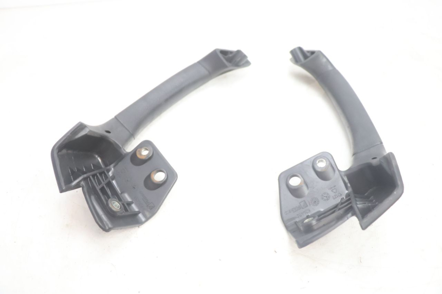 photo de POIGNEE ARRIERE PIAGGIO MP3 500 (2011 - 2015) - État de surface