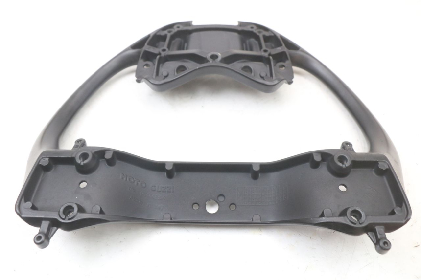 photo de POIGNEE ARRIERE MOTO GUZZI NORGE 8V GT 1200 (2011 - 2016) - État de surface