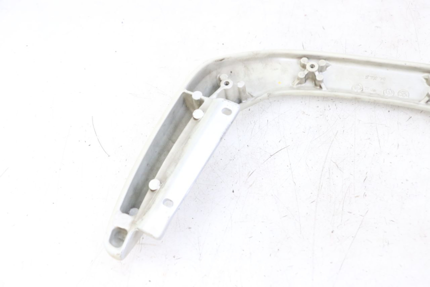 photo de POIGNEE ARRIERE PEUGEOT ELYSTAR 125 (2002 - 2007) - Autre angle de vue