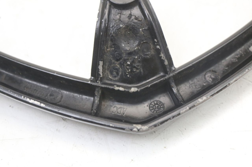 photo de POIGNEE ARRIERE PEUGEOT KISBEE 2T 50 (2010 - 2017) - Détails caractéristiques