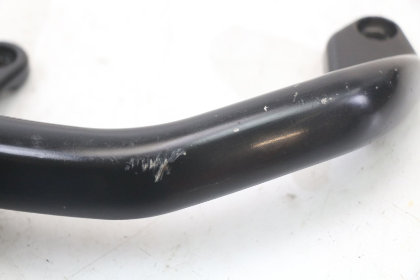 photo de POIGNEE ARRIERE PEUGEOT KISBEE 2T 50 (2010 - 2017) - Gros plan technique