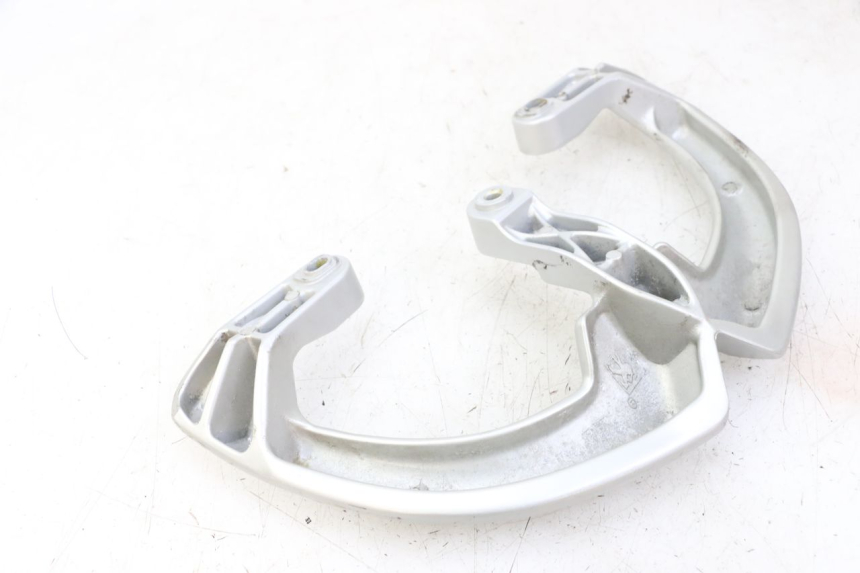 photo de POIGNEE ARRIERE PEUGEOT VIVACITY 125 (2010 - 2017) - Vue d’ensemble