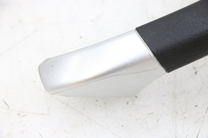 photo de POIGNEE ARRIERE PIAGGIO MP3 LT 400 (2007 - 2012) - Vue produit