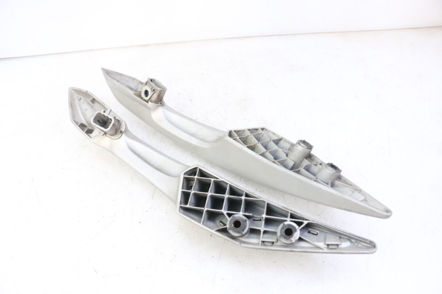 photo de POIGNEE ARRIERE PEUGEOT SATELIS 125 (2013 - 2018) - Zoom état d’usage